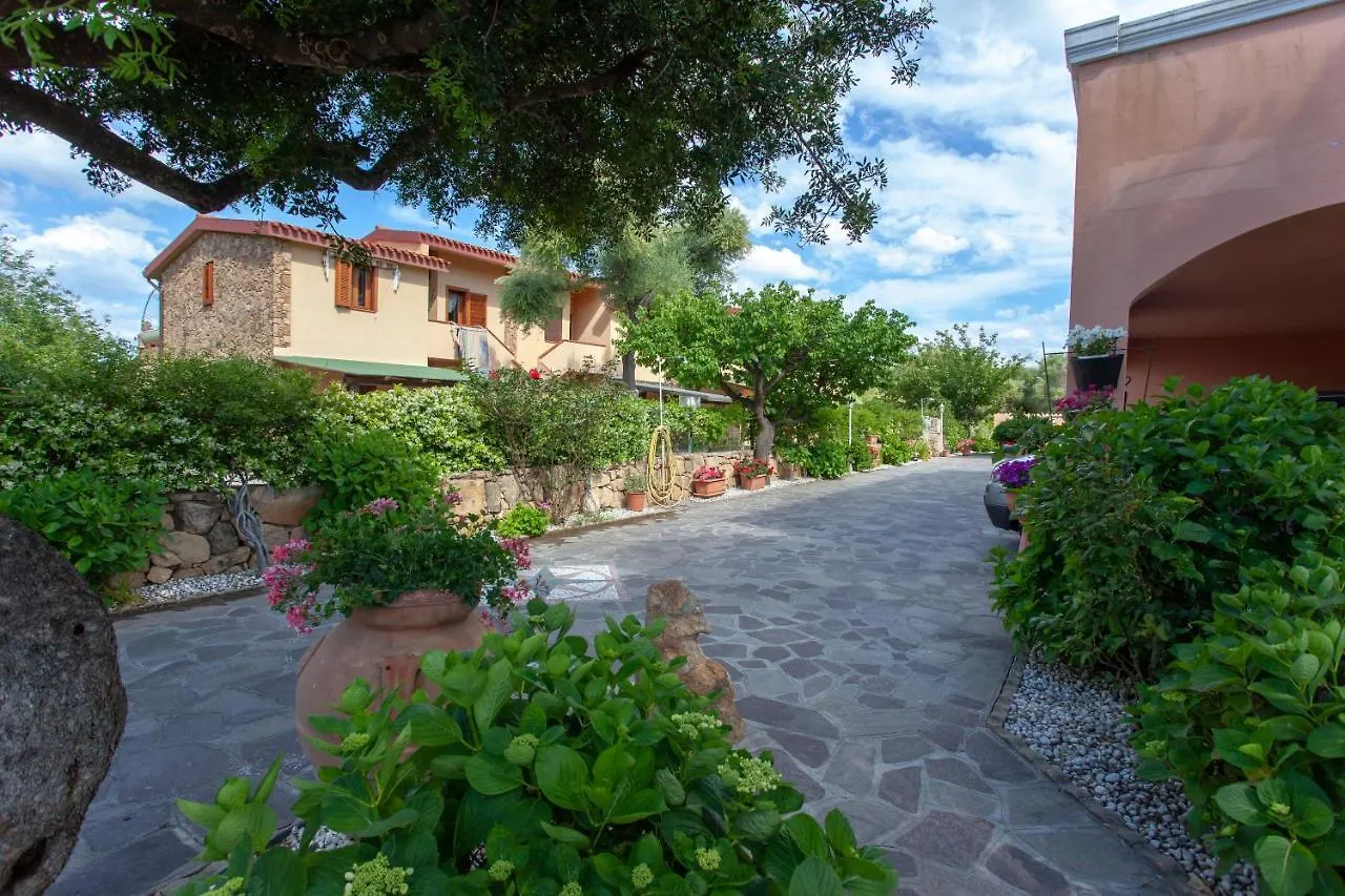 Residence Le Colonnine San Teodoro  Holiday home