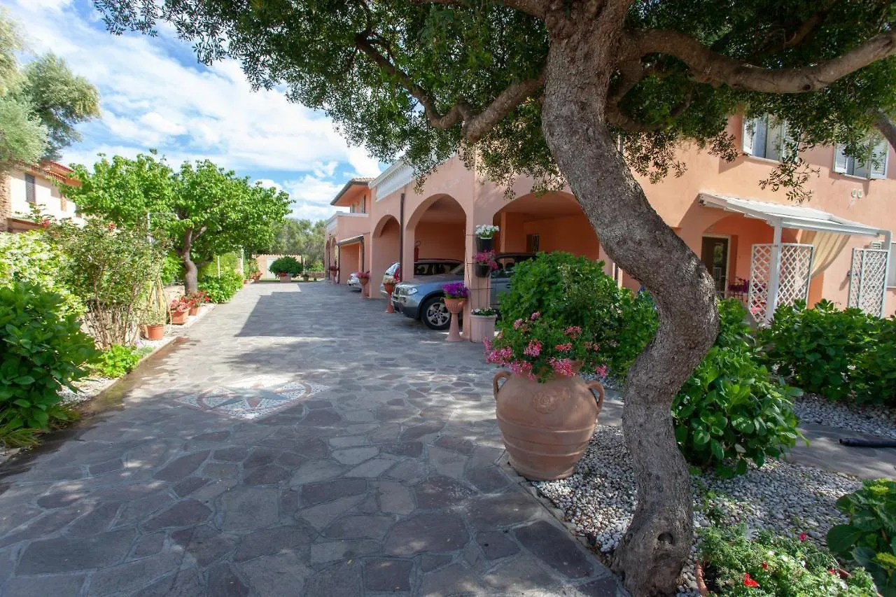 Holiday home Residence Le Colonnine San Teodoro  Italy