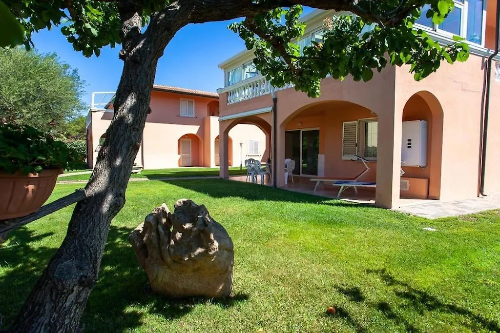 Residence Le Colonnine San Teodoro  Holiday home
