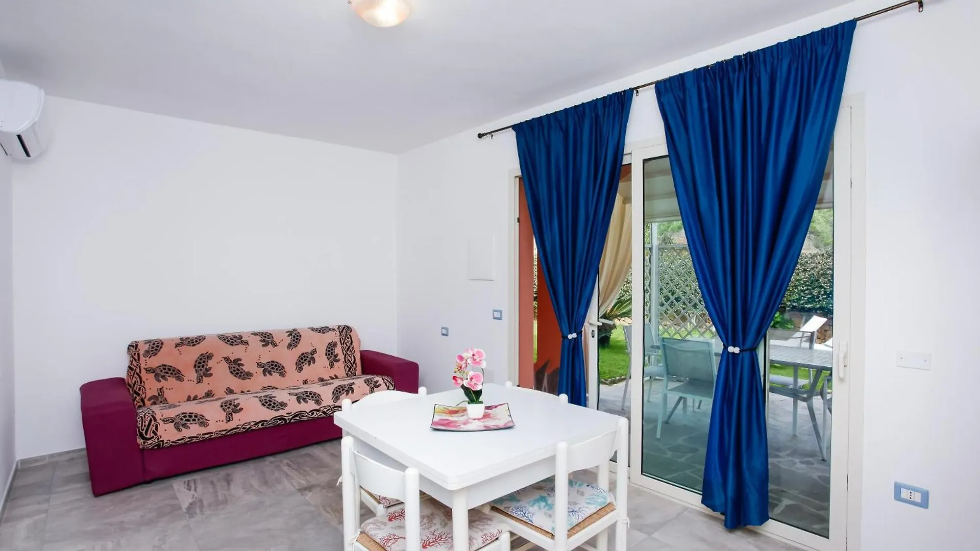 Residence Le Colonnine San Teodoro